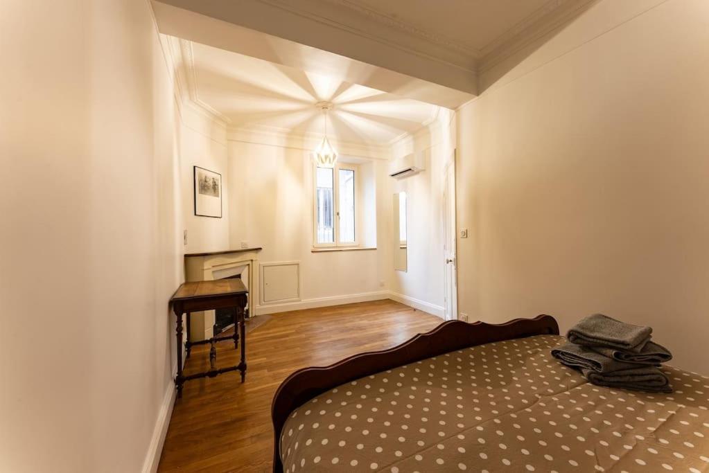 « Chez Alphonse » Hyper Centre Valence Apartment วาลองซ์ ภายนอก รูปภาพ